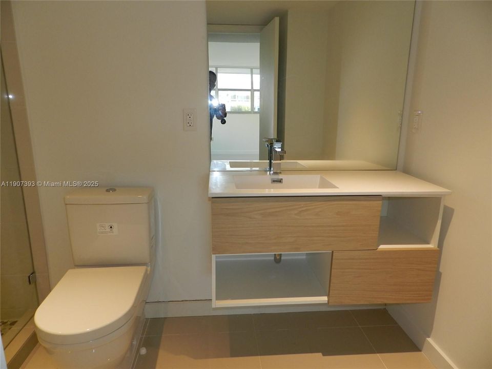 2nd bathroom