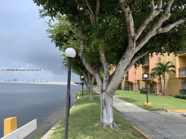 For Rent: $1,994 (2 beds, 1 baths, 728 Square Feet)