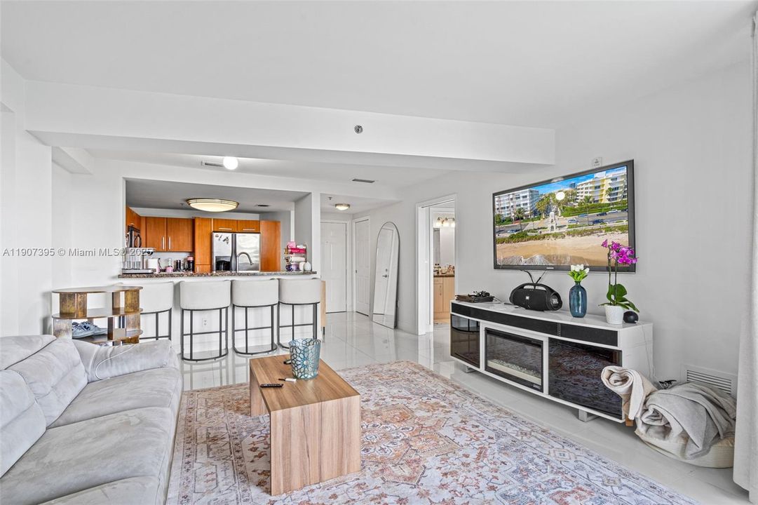 For Rent: $2,500 (1 beds, 1 baths, 862 Square Feet)