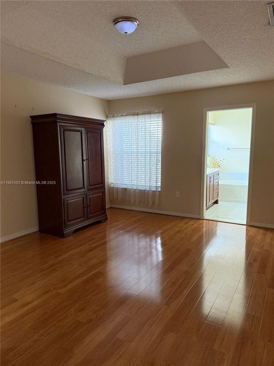 出租: $3,500 (3 贝兹, 2 浴室, 1734 平方英尺)