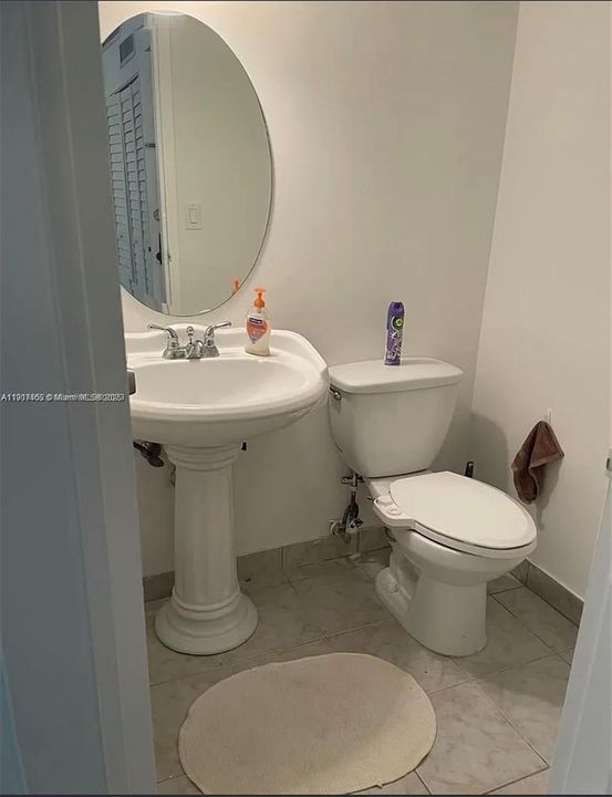 For Rent: $2,500 (1 beds, 1 baths, 767 Square Feet)