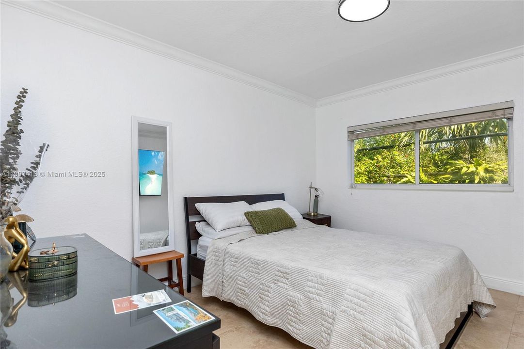 For Rent: $2,900 (2 beds, 2 baths, 899 Square Feet)