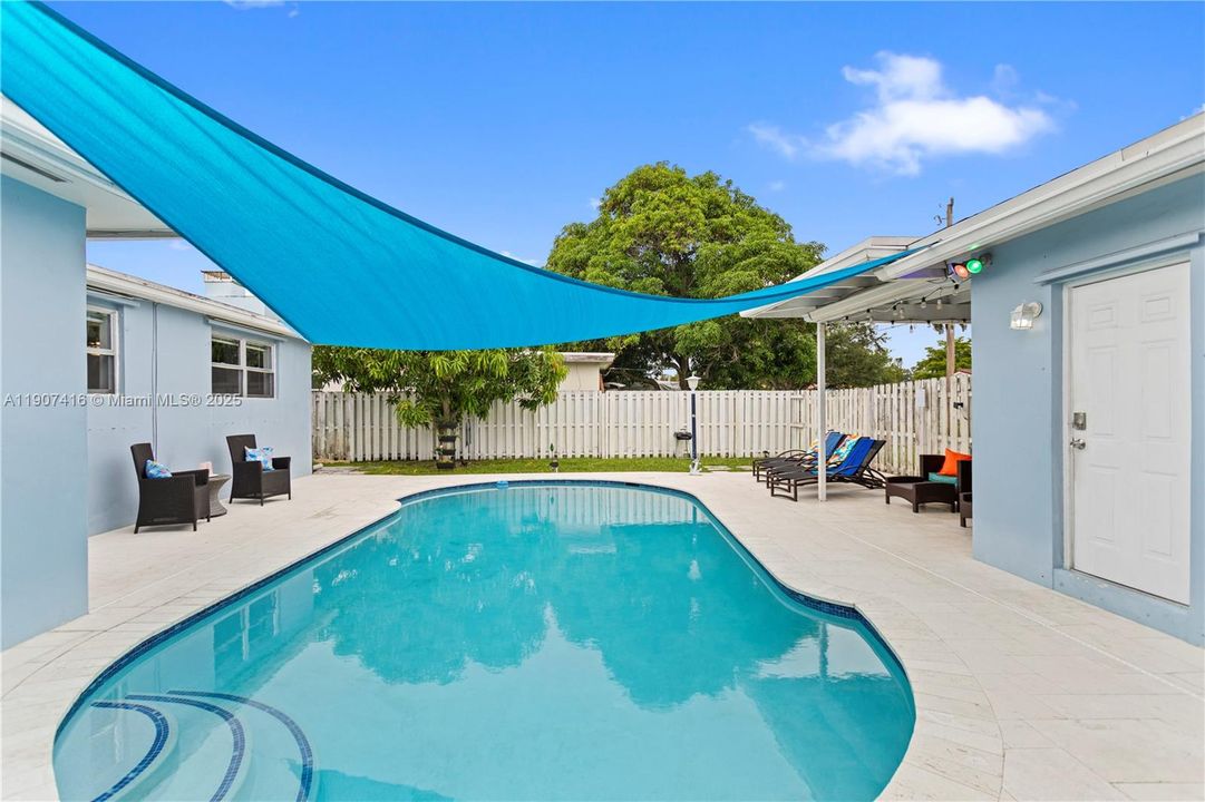 For Sale: $774,700 (4 beds, 3 baths, 2520 Square Feet)