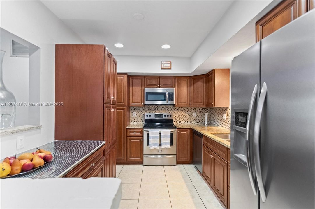 For Sale: $774,700 (4 beds, 3 baths, 2520 Square Feet)