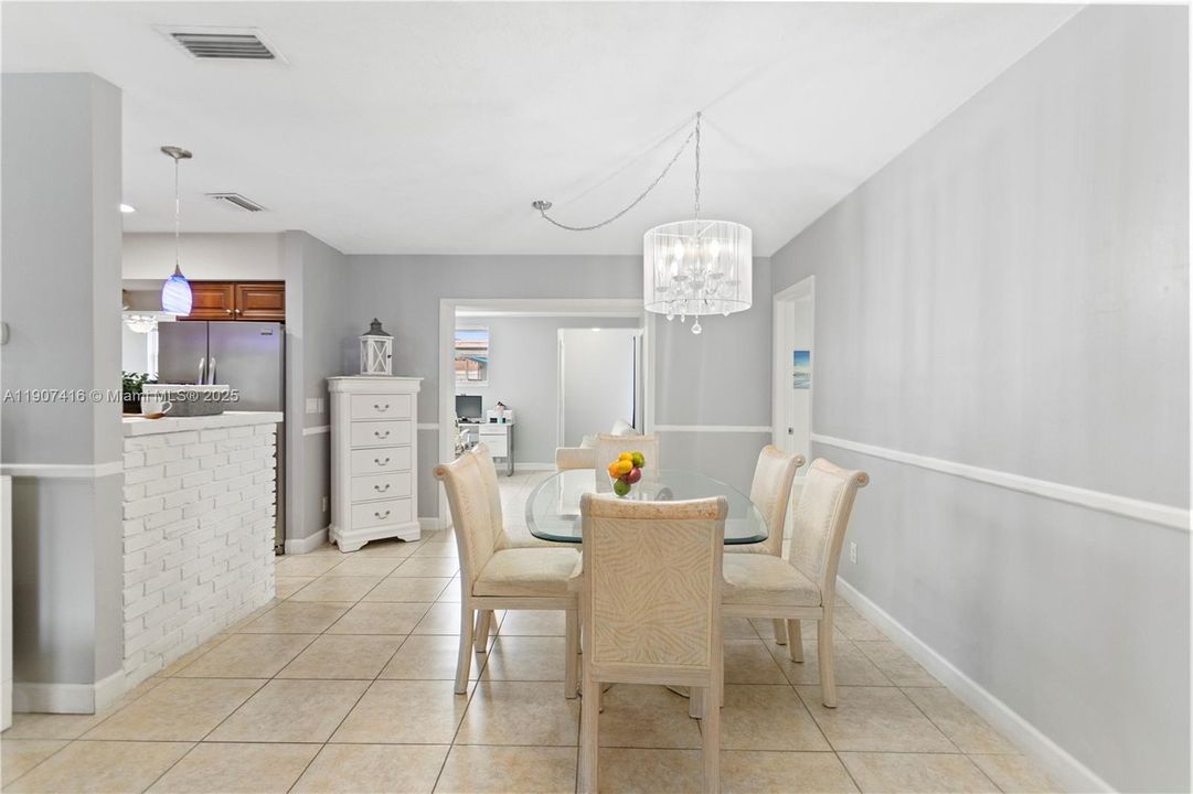 For Sale: $774,700 (4 beds, 3 baths, 2520 Square Feet)