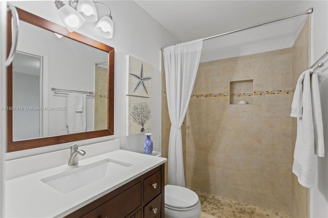 For Sale: $774,700 (4 beds, 3 baths, 2520 Square Feet)