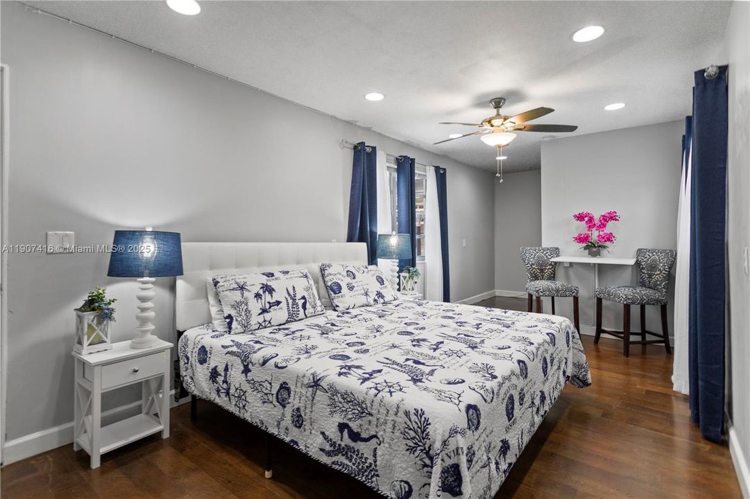 For Sale: $774,700 (4 beds, 3 baths, 2520 Square Feet)