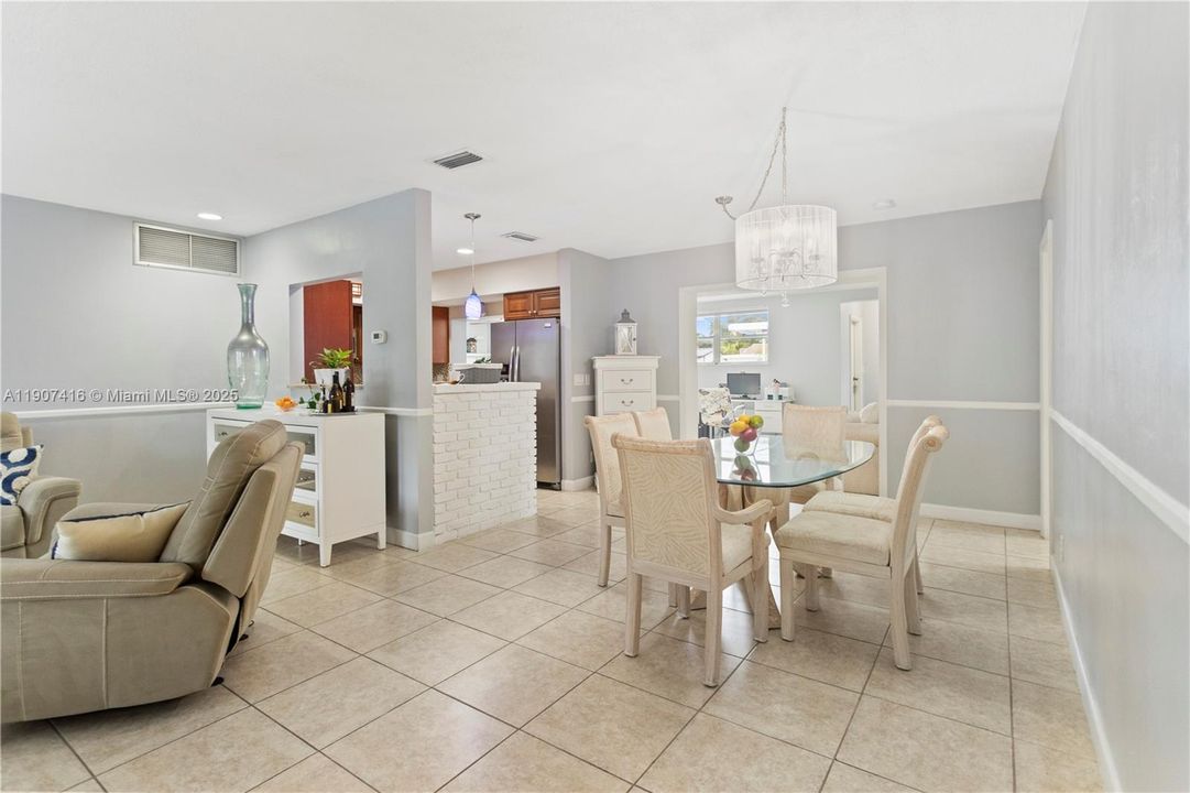 For Sale: $774,700 (4 beds, 3 baths, 2520 Square Feet)