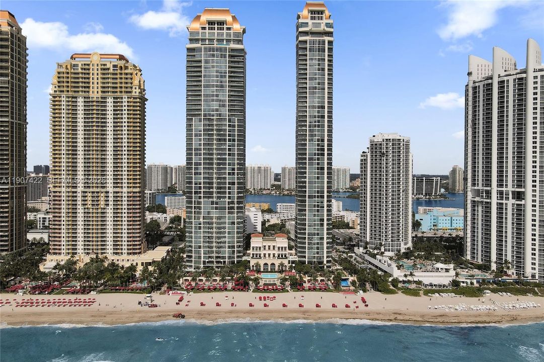 For Sale: $8,940,000 (5 beds, 7 baths, 3803 Square Feet)