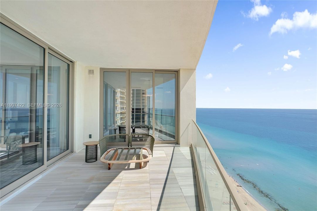 For Sale: $8,940,000 (5 beds, 7 baths, 3803 Square Feet)