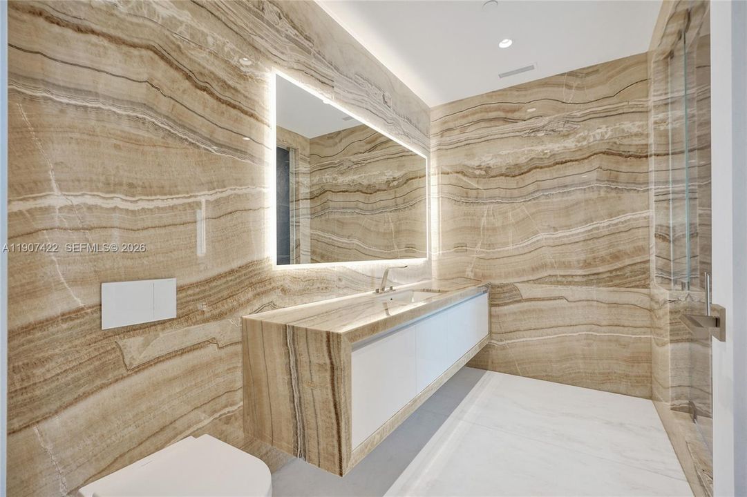 For Sale: $8,940,000 (5 beds, 7 baths, 3803 Square Feet)
