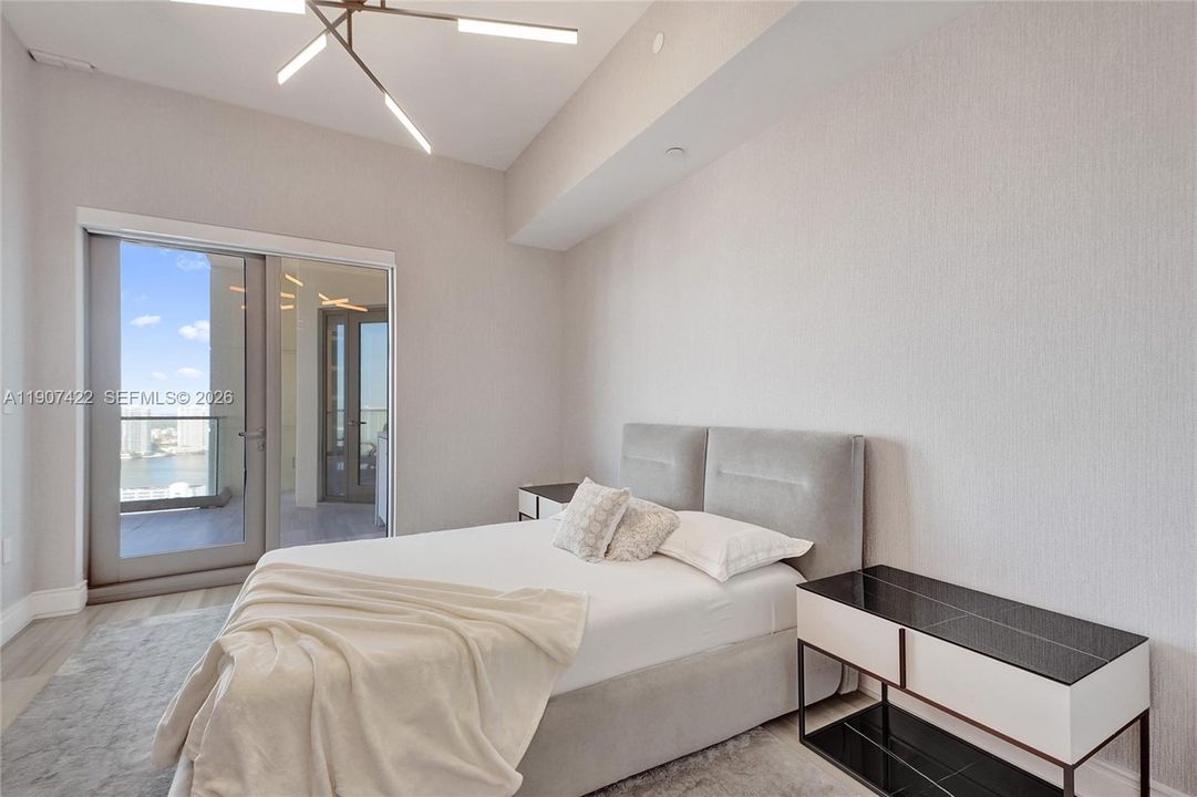 For Sale: $8,940,000 (5 beds, 7 baths, 3803 Square Feet)