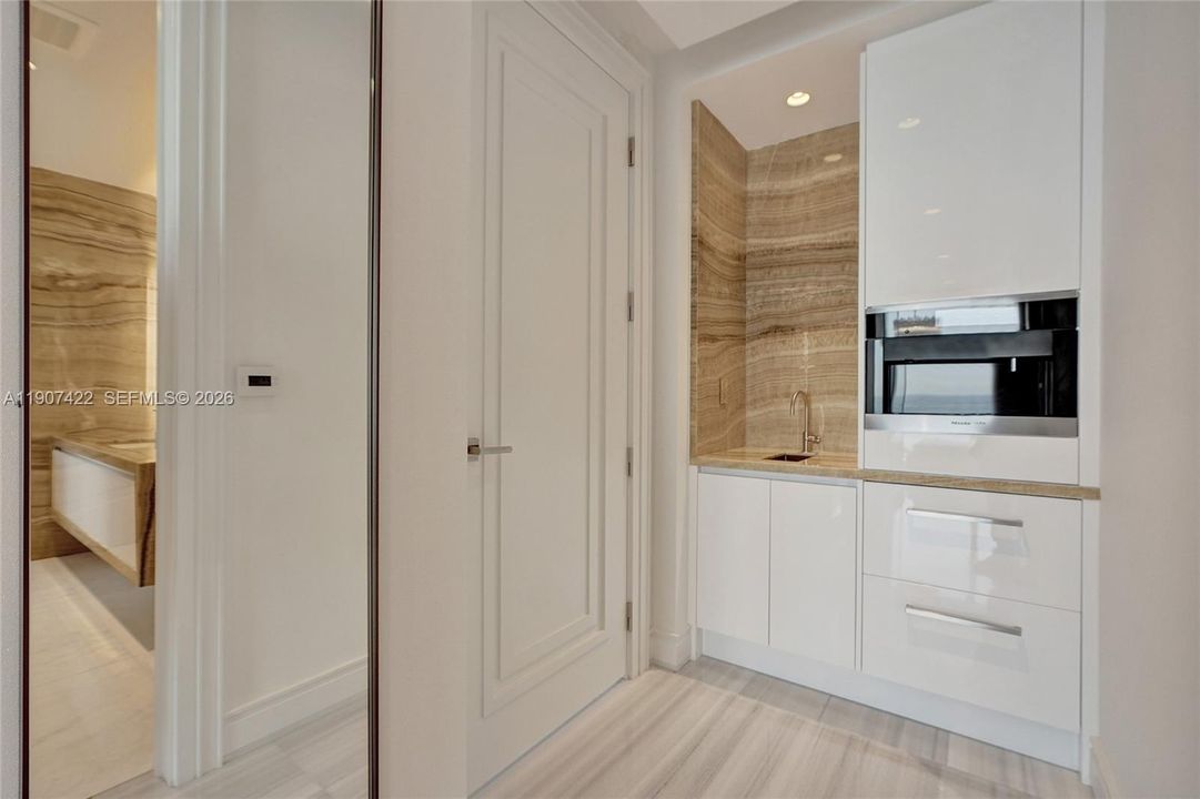 For Sale: $8,940,000 (5 beds, 7 baths, 3803 Square Feet)