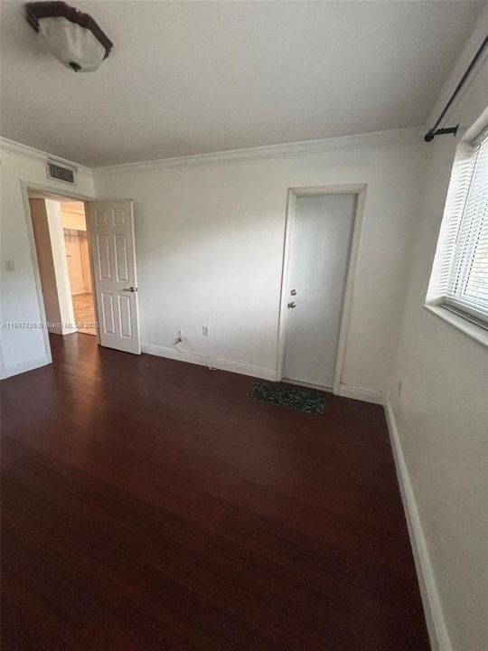 出租: $1,700 (1 贝兹, 1 浴室, 699 平方英尺)