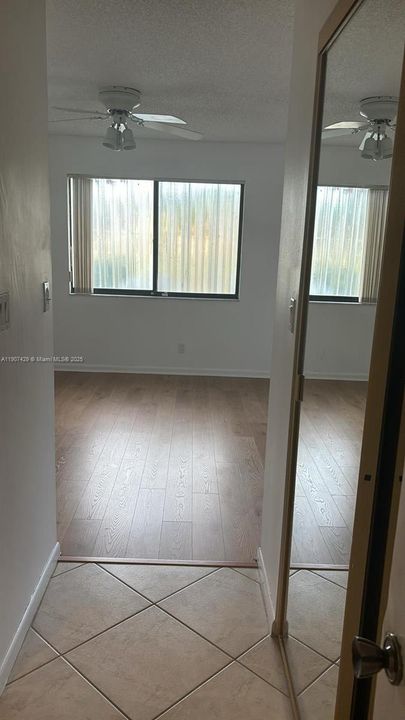 Под контрактом: $2,450 (2 спален, 2 ванн, 1154 Квадратных фут)