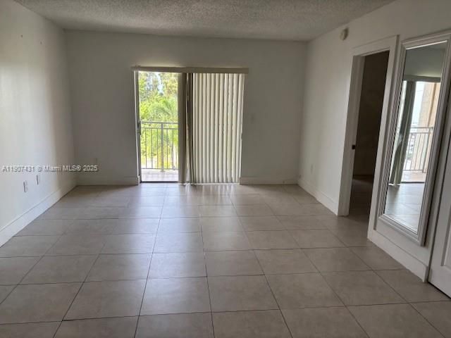For Rent: $2,100 (2 beds, 2 baths, 782 Square Feet)