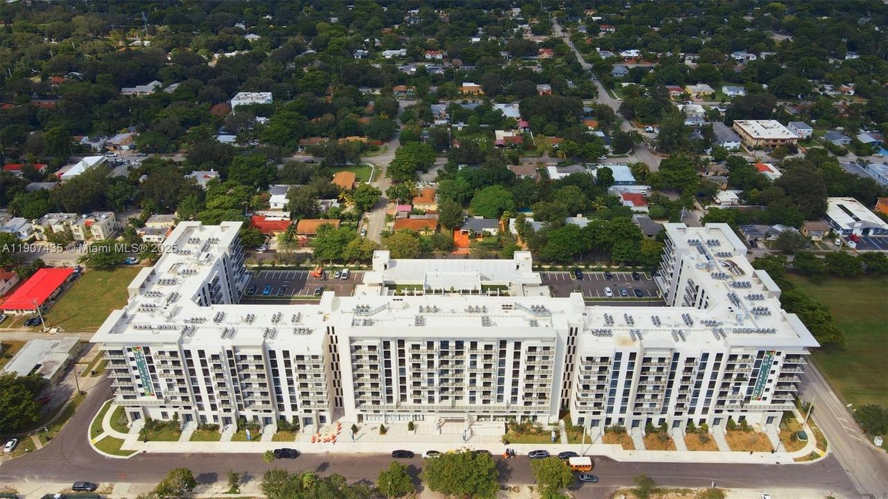 出租: $4,350 (3 贝兹, 2 浴室, 516192 平方英尺)