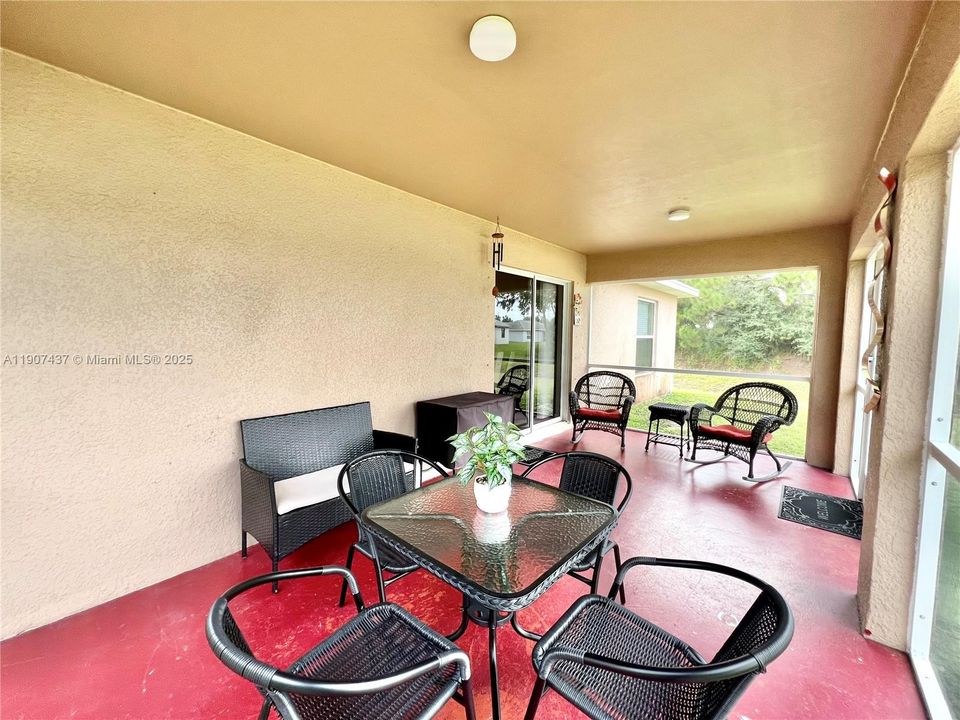 For Sale: $274,999 (3 beds, 2 baths, 1398 Square Feet)