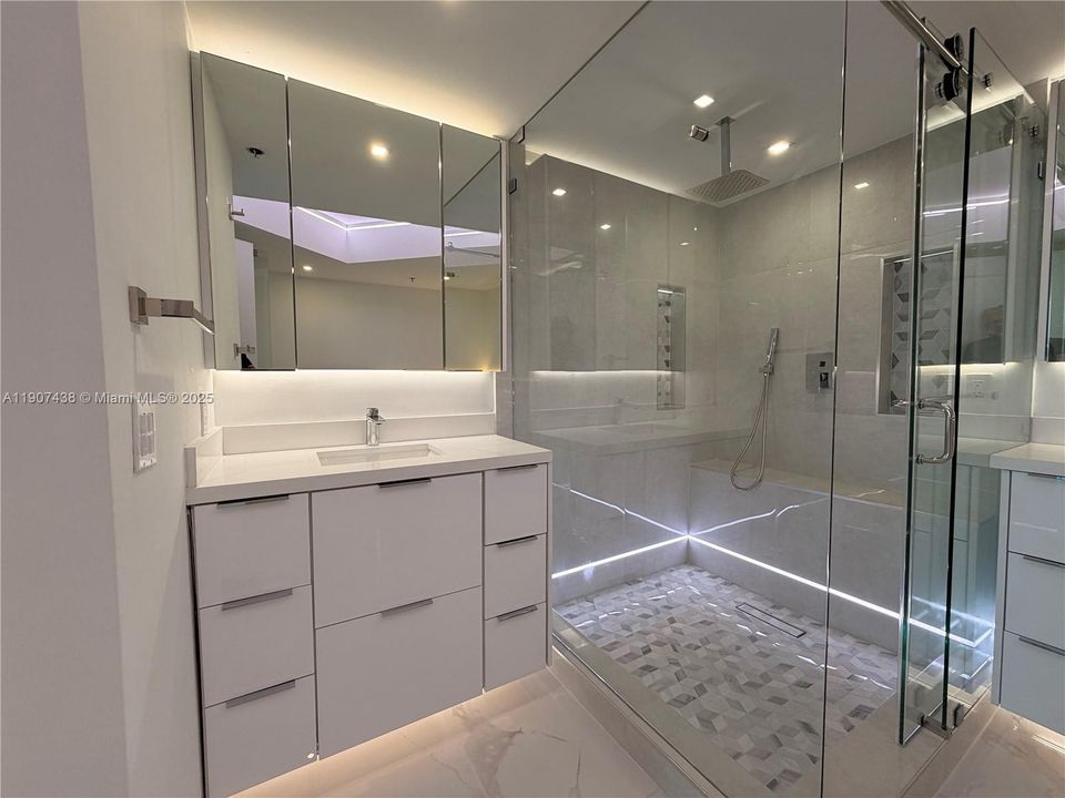 待售: $599,000 (3 贝兹, 3 浴室, 1570 平方英尺)