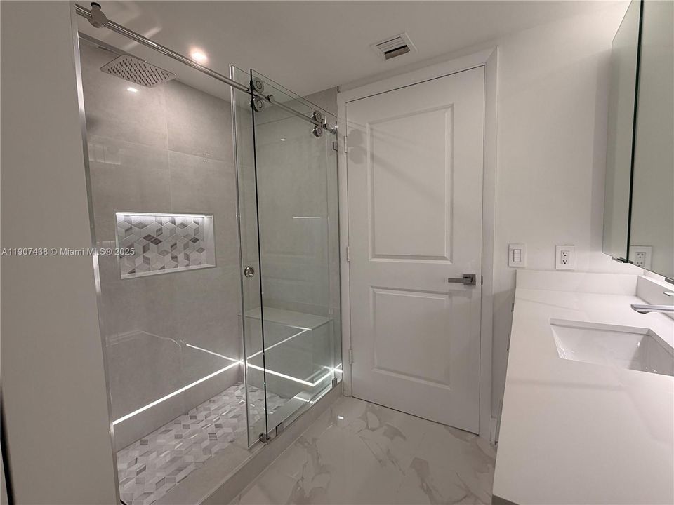 待售: $599,000 (3 贝兹, 3 浴室, 1570 平方英尺)