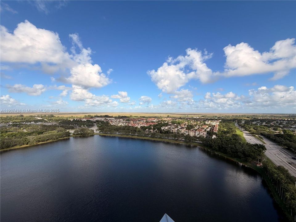 待售: $599,000 (3 贝兹, 3 浴室, 1570 平方英尺)