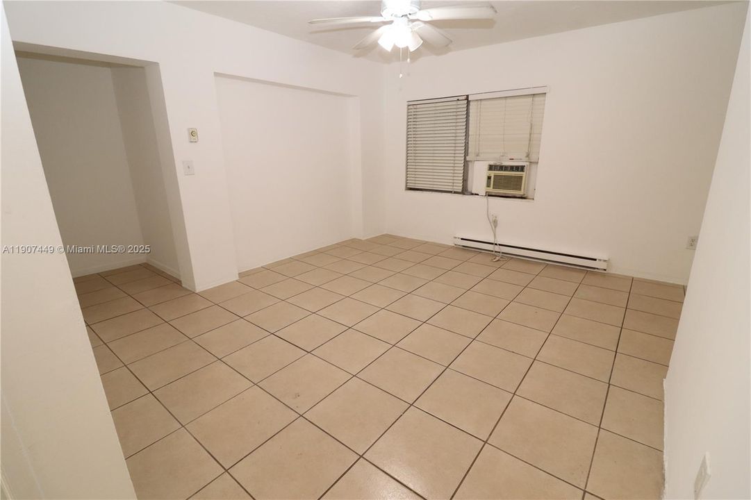 Active With Contract: $1,450 (1 beds, 1 baths, 0 Square Feet)