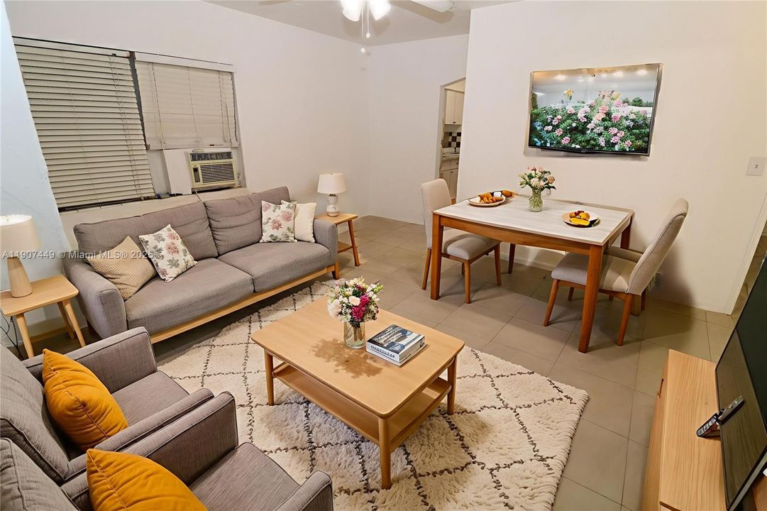 Active With Contract: $1,450 (1 beds, 1 baths, 0 Square Feet)
