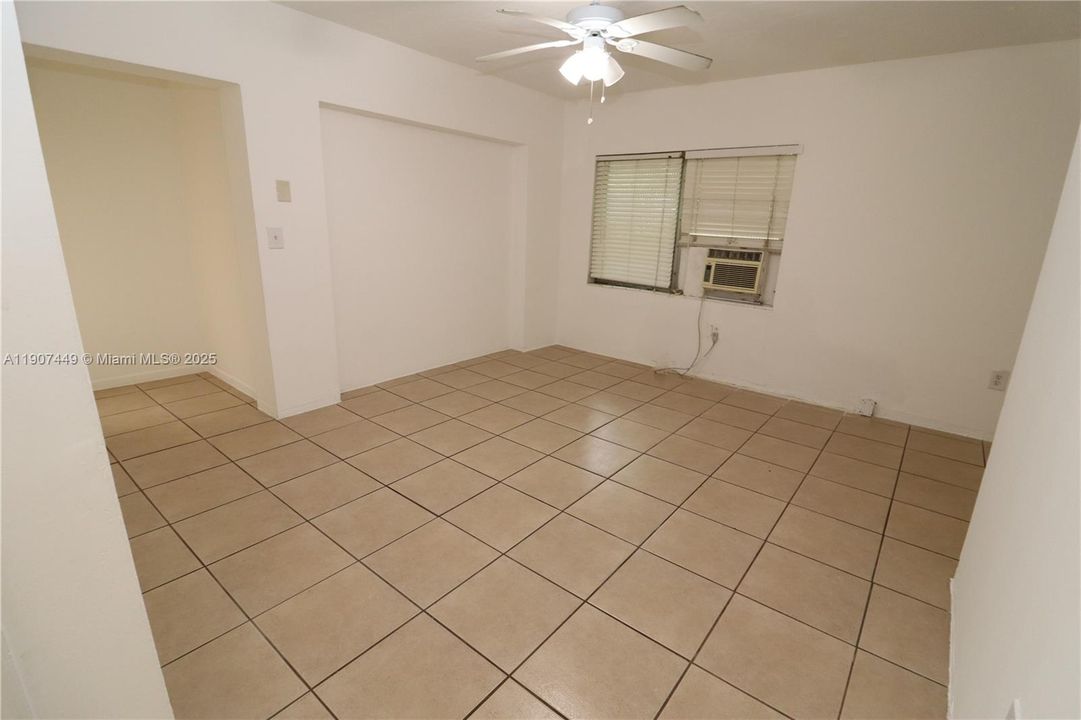 Active With Contract: $1,450 (1 beds, 1 baths, 0 Square Feet)