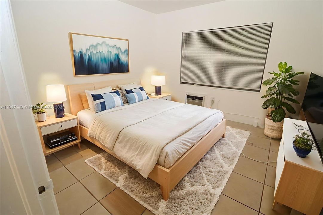 Active With Contract: $1,450 (1 beds, 1 baths, 0 Square Feet)