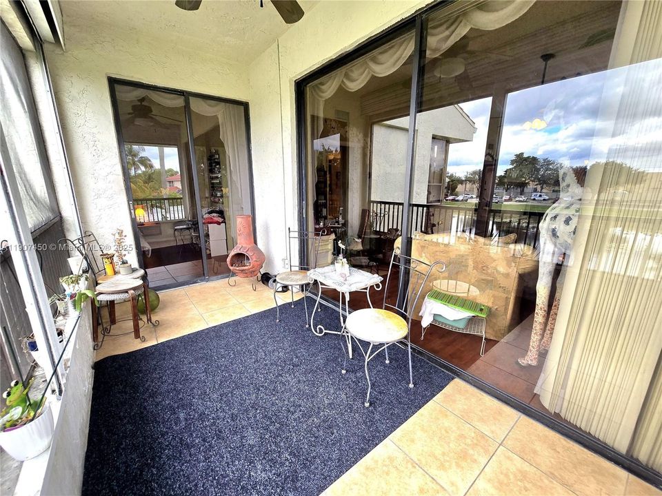 Active With Contract: $249,900 (2 beds, 2 baths, 1176 Square Feet)