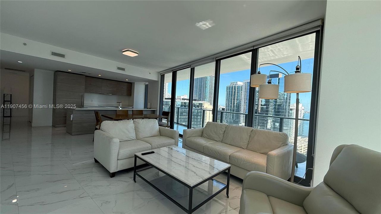 Recently Rented: $5,500 (3 beds, 2 baths, 1281 Square Feet)