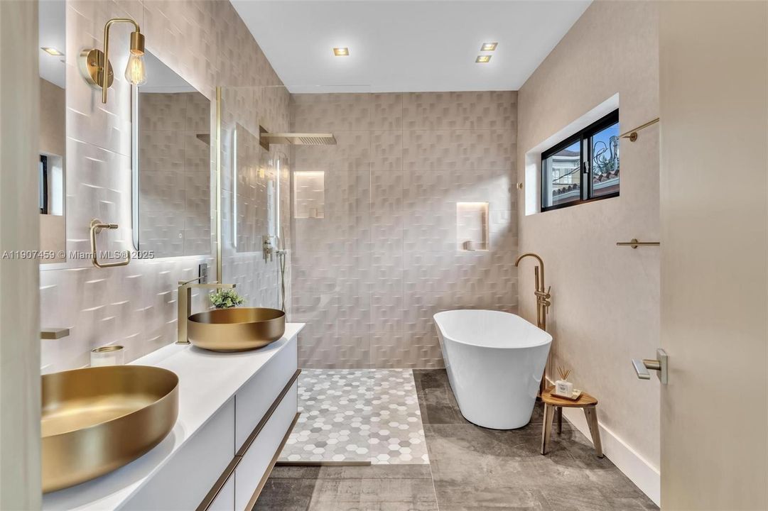 En Venta: $2,490,000 (3 camas, 3 baños, 0 Pies cuadrados)