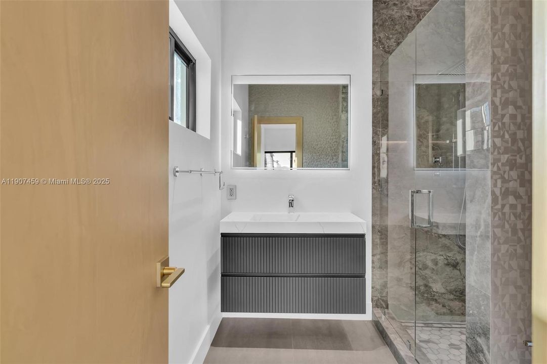 En Venta: $2,490,000 (3 camas, 3 baños, 0 Pies cuadrados)