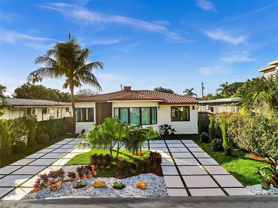 En Venta: $2,490,000 (3 camas, 3 baños, 0 Pies cuadrados)