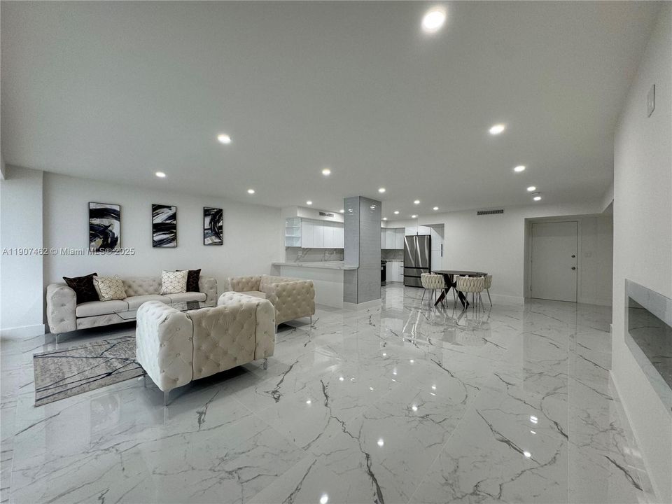 En Venta: $840,000 (2 camas, 2 baños, 1632 Pies cuadrados)