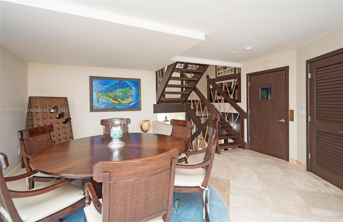 For Sale: $1,995,000 (4 beds, 4 baths, 3865 Square Feet)