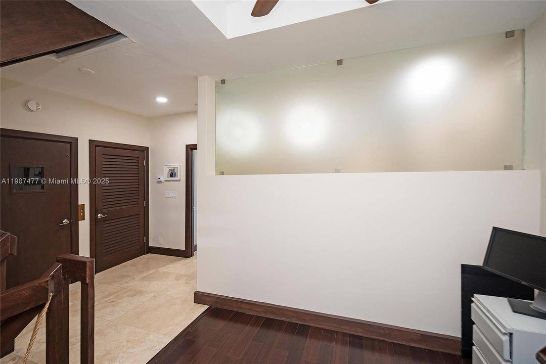 For Sale: $1,995,000 (4 beds, 4 baths, 3865 Square Feet)