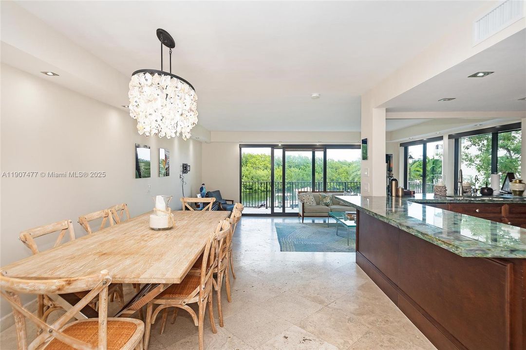 For Sale: $1,995,000 (4 beds, 4 baths, 3865 Square Feet)