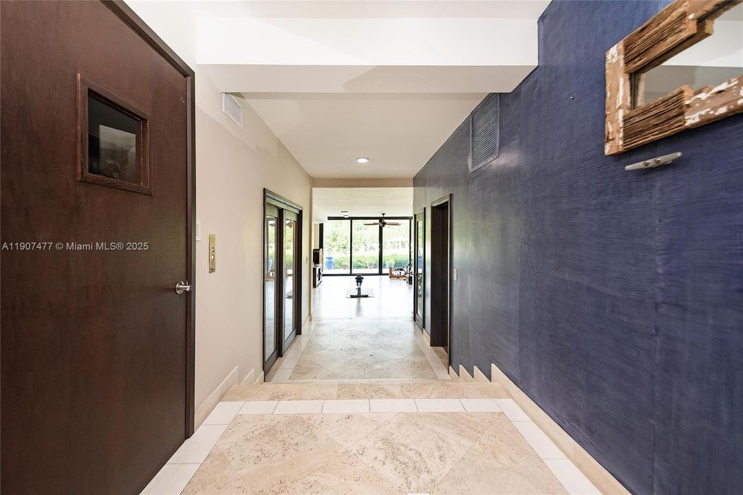 For Sale: $1,995,000 (4 beds, 4 baths, 3865 Square Feet)