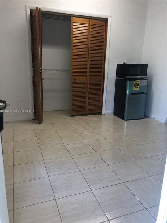 For Rent: $1,095 (0 beds, 1 baths, 0 Square Feet)