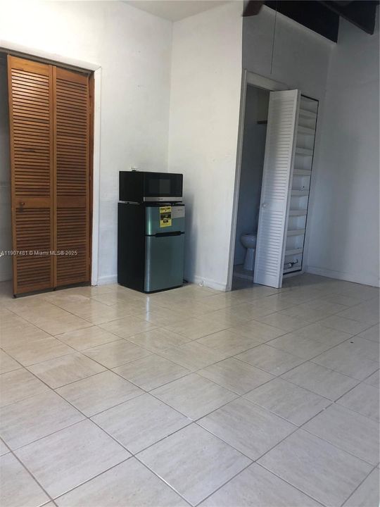 For Rent: $1,095 (0 beds, 1 baths, 0 Square Feet)