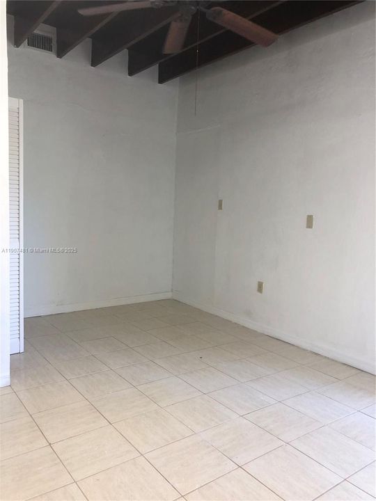 For Rent: $1,095 (0 beds, 1 baths, 0 Square Feet)