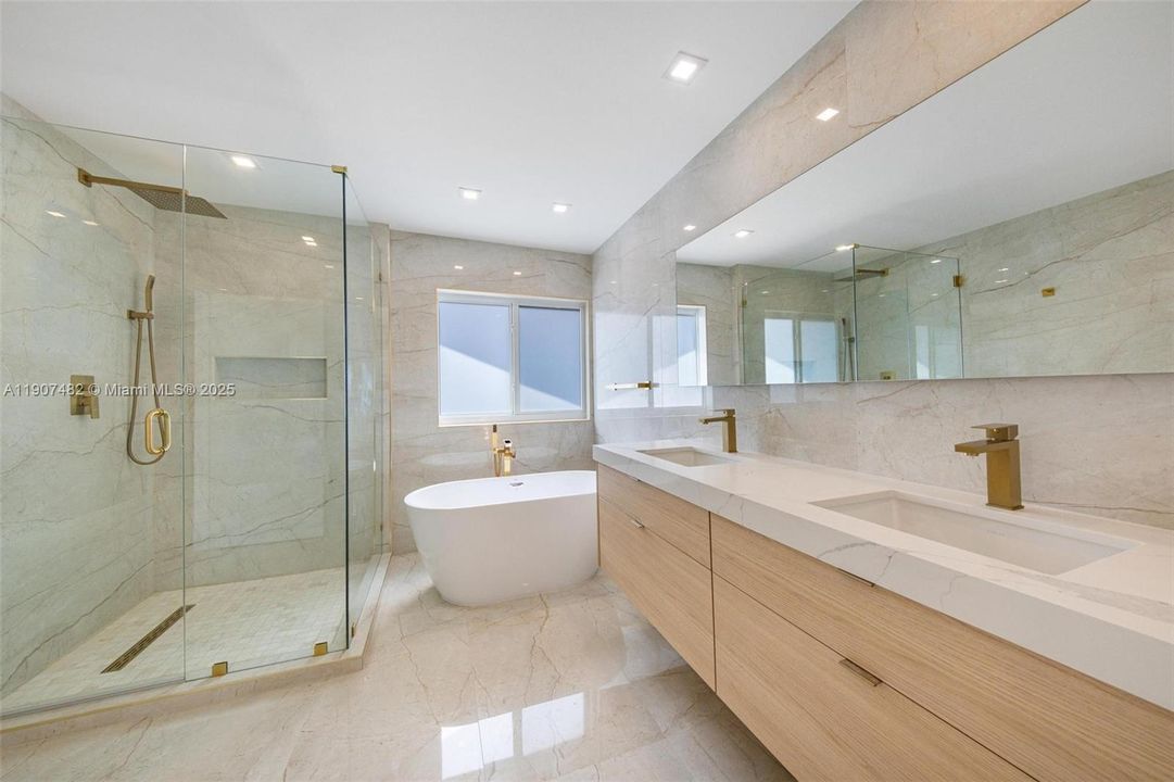 For Rent: $19,500 (4 beds, 3 baths, 2950 Square Feet)