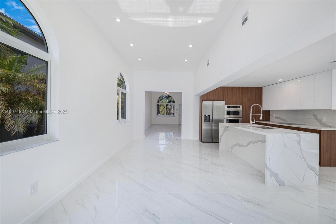 For Rent: $19,500 (4 beds, 3 baths, 2950 Square Feet)