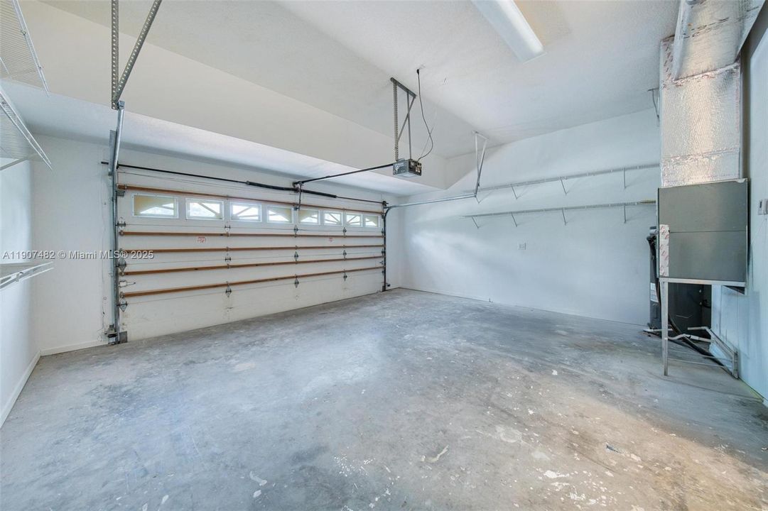 For Rent: $19,500 (4 beds, 3 baths, 2950 Square Feet)