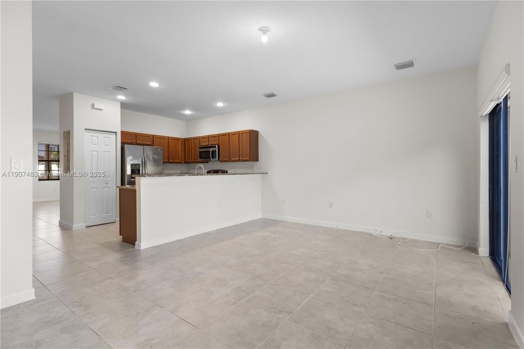 Recently Sold: $490,000 (3 beds, 2 baths, 1506 Square Feet)