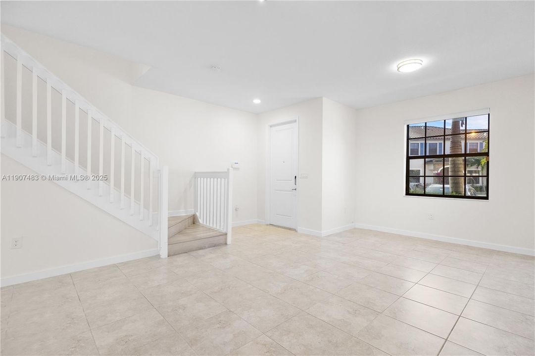 Recently Sold: $490,000 (3 beds, 2 baths, 1506 Square Feet)