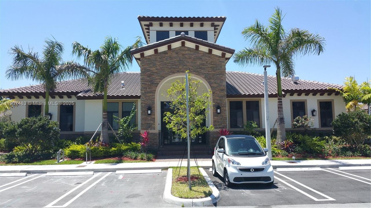 Recently Sold: $490,000 (3 beds, 2 baths, 1506 Square Feet)