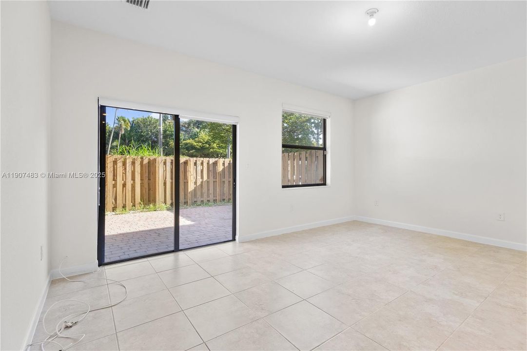 Recently Sold: $490,000 (3 beds, 2 baths, 1506 Square Feet)