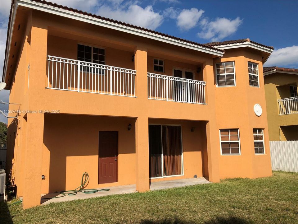 На продажу: $875,000 (5 спален, 4 ванн, 2740 Квадратных фут)